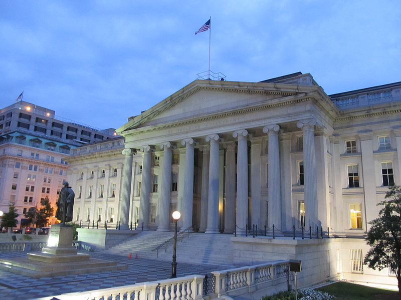 800px-U_S__Treasury_Building_by_Medusa242