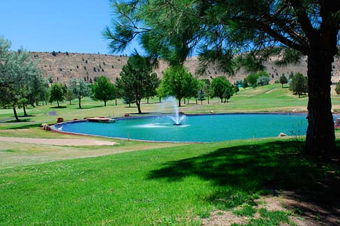 Kah-Nee-Ta_Golf_Course_(Wasco_County,_Oregon_scenic_images)_(wascDA0144a)