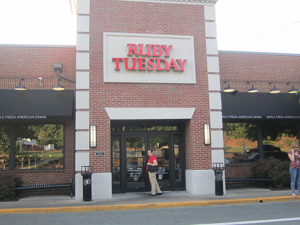 1024px-Ruby_Tuesday_in_Charlottesville,_VA_IMG_4210