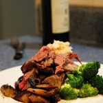 800px-Beef_Prime_Rib_Dinner