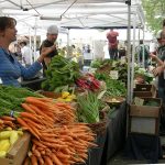 1024px-Ballard_Farmers'_Market_-_vegetables